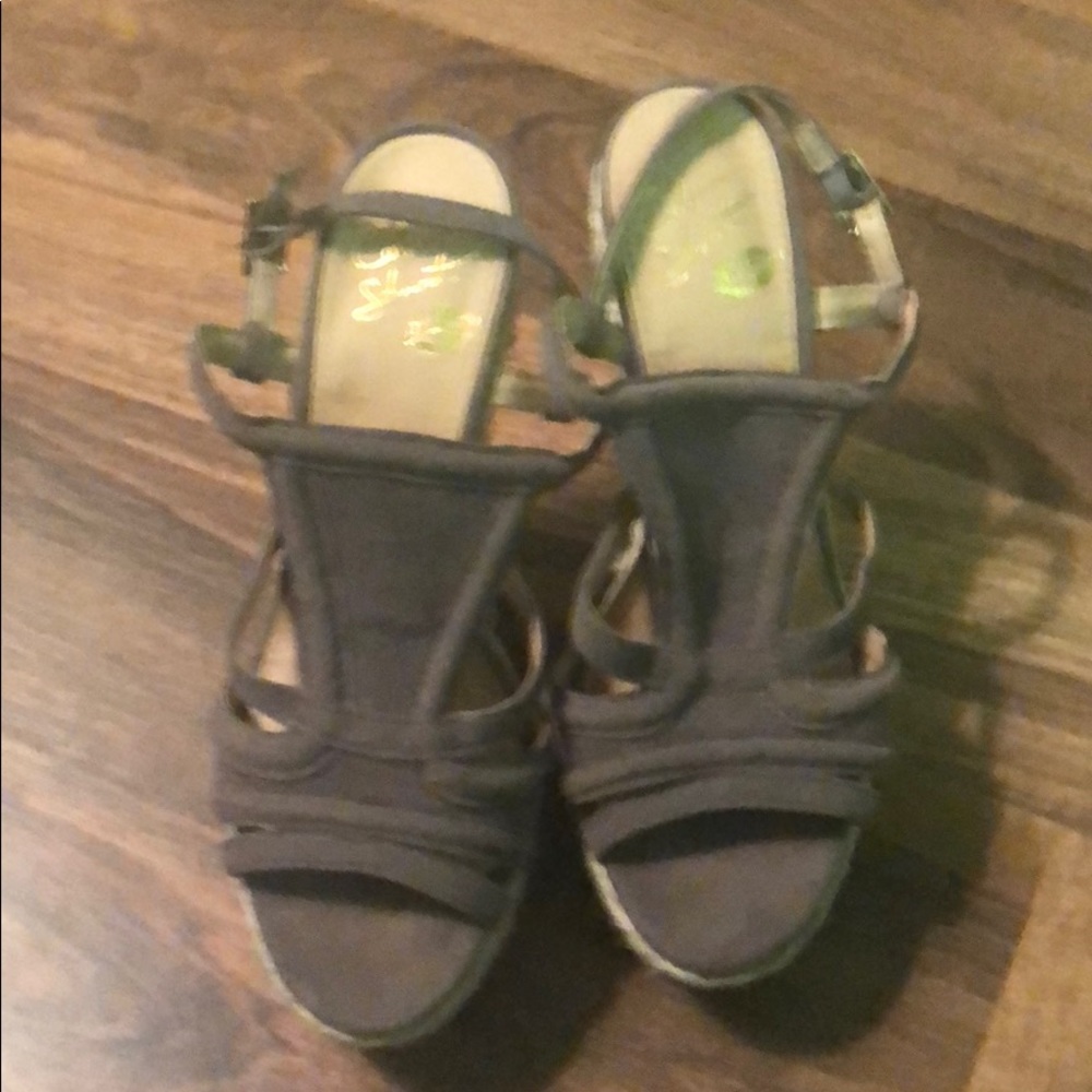 Platform sandals